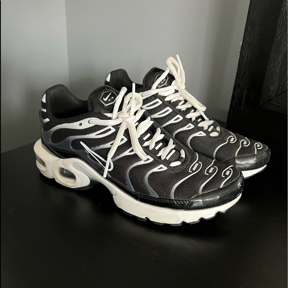 Nike Air Max Plus. (GS 4.5) Like new.